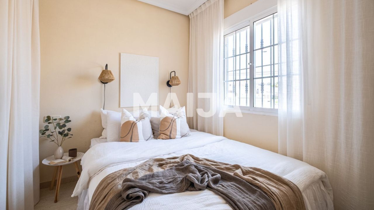 Maison à Torrevieja, Espagne, 99 m² - image 9