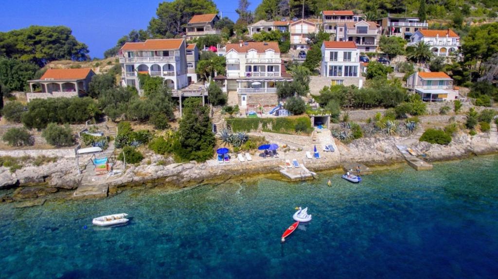 Hôtel Vela Luka, Croatie, 291 m² - image 2