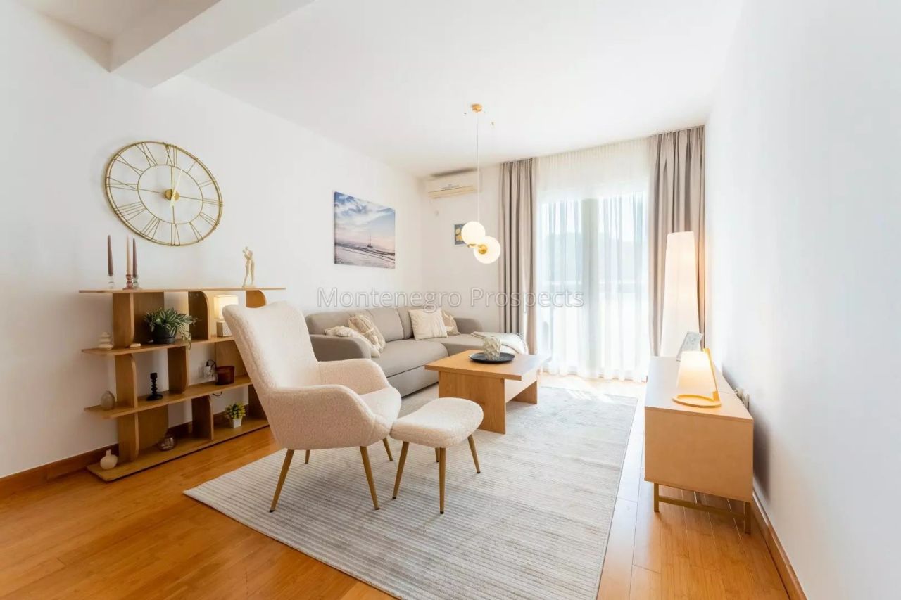 Flat in Przno, Montenegro, 68 m² - picture 1