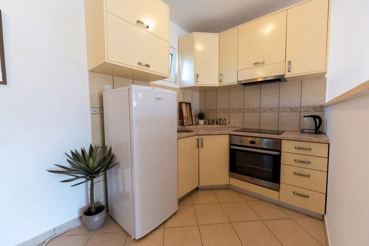 Flat in Przno, Montenegro, 68 m² - picture 15