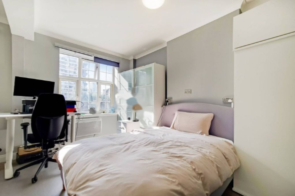 Flat in London, United Kingdom, 24 m² - picture 1