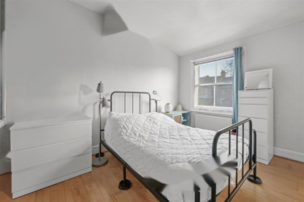 Flat in London, United Kingdom, 54 m² - picture 2