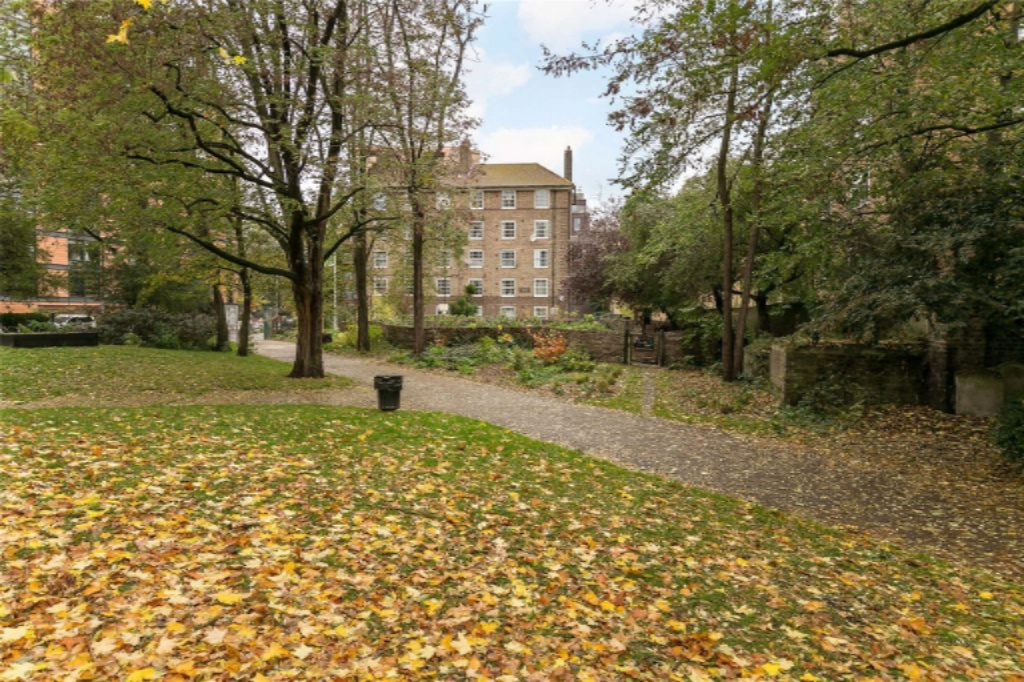 Flat in London, United Kingdom, 40 m² - picture 3