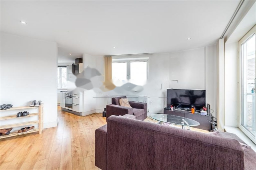 Flat in London, United Kingdom - picture 3