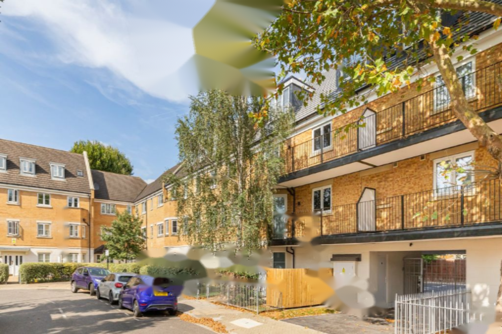 Flat in London, United Kingdom - picture 3