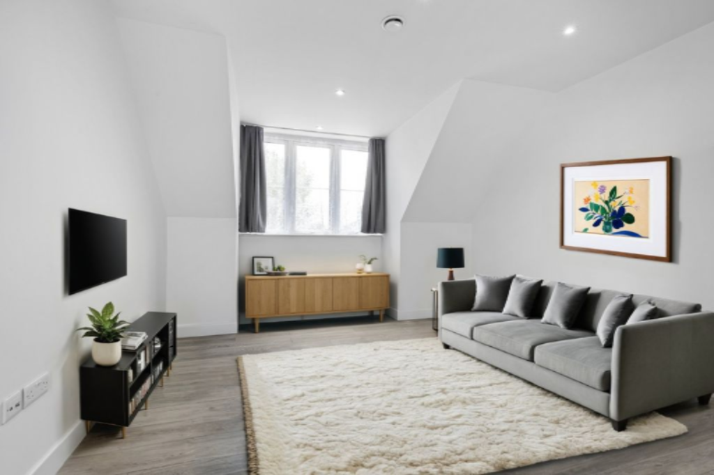 Flat in London, United Kingdom - picture 4