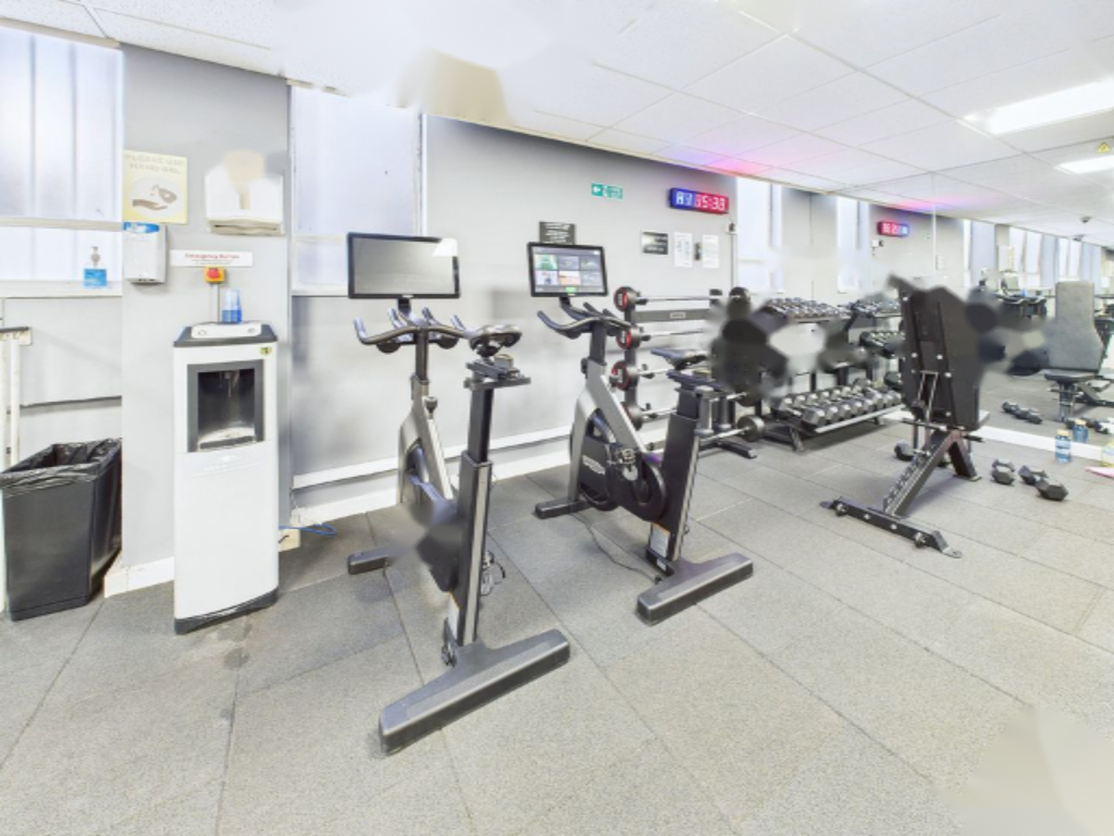 Flat in London, United Kingdom - picture 4