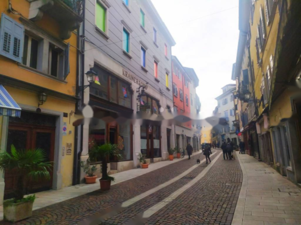 Appartement à Gorizia, Italie, 800 m² - image 4