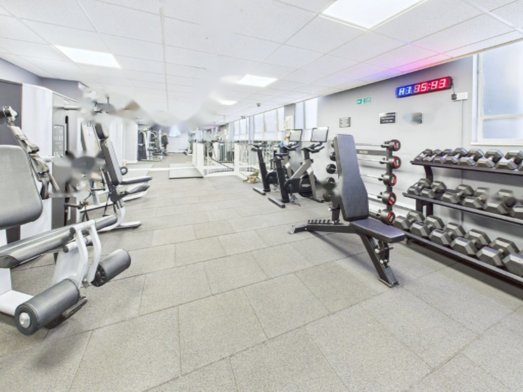 Flat in London, United Kingdom - picture 5