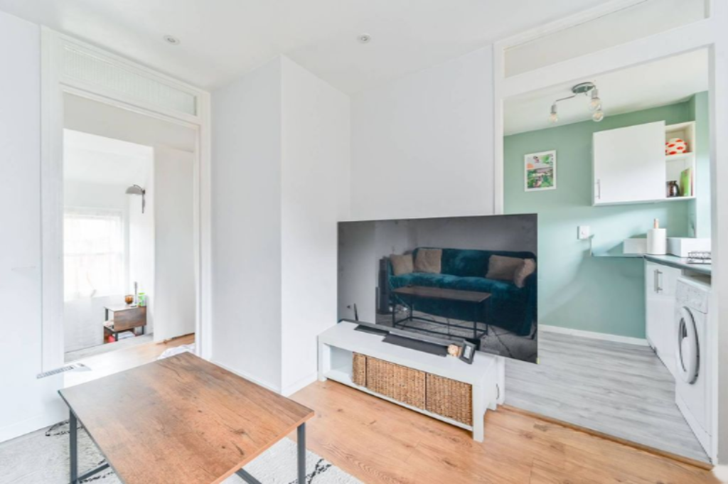 Flat in London, United Kingdom, 37 m² - picture 6