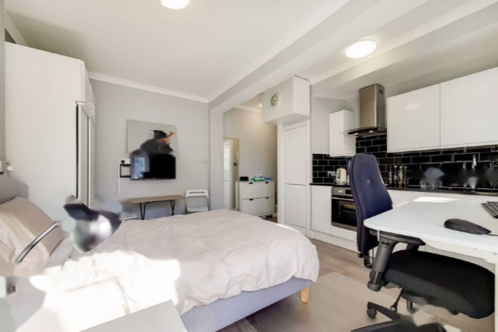 Flat in London, United Kingdom, 24 m² - picture 6