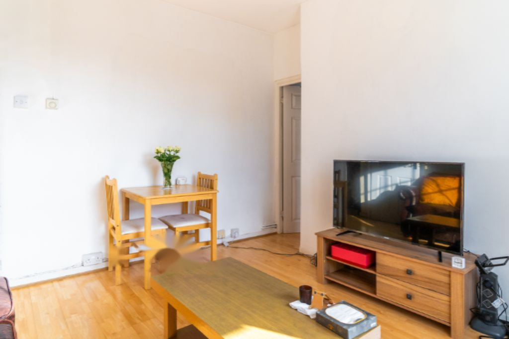 Flat in London, United Kingdom, 42 m² - picture 7