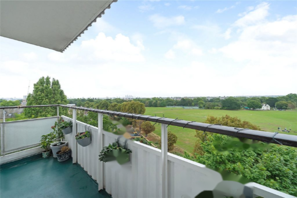 Flat in London, United Kingdom - picture 7