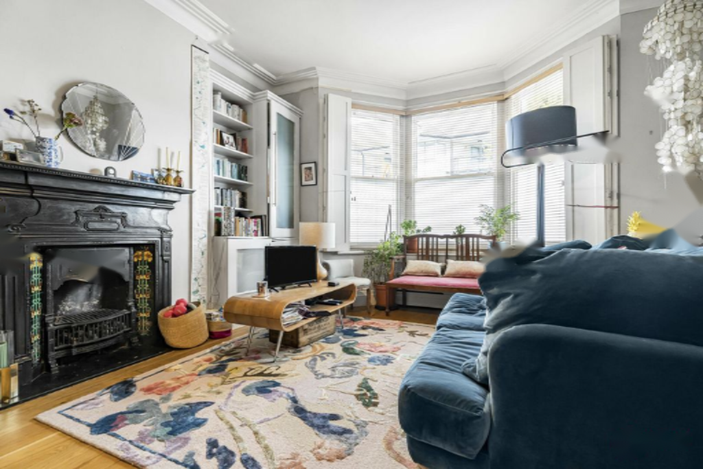 Flat in London, United Kingdom - picture 8