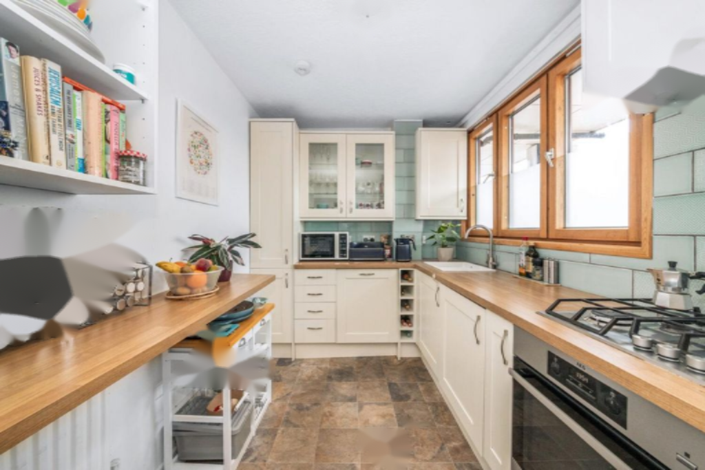 Flat in London, United Kingdom, 67 m² - picture 8