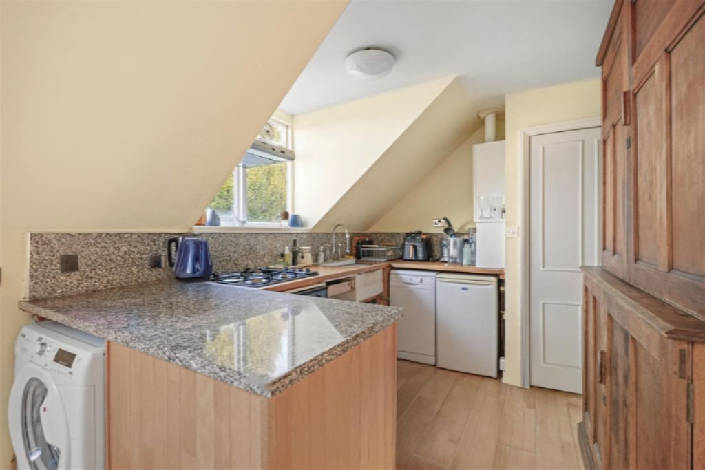 Flat in London, United Kingdom, 54 m² - picture 10