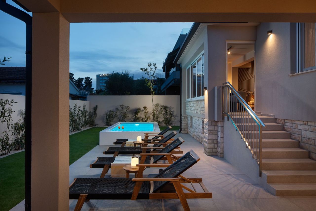 Villa à Umag, Croatie, 165 m² - image 1