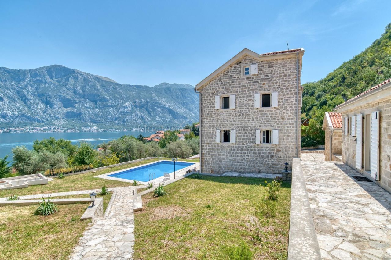 Villa in Prcanj, Montenegro, 800 m² - picture 7