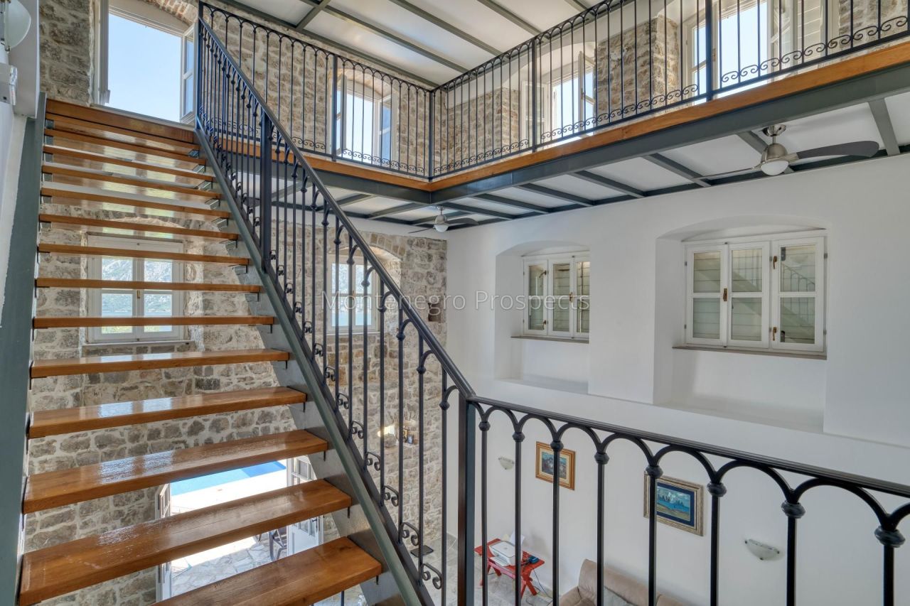 Villa in Prcanj, Montenegro, 800 m² - picture 10