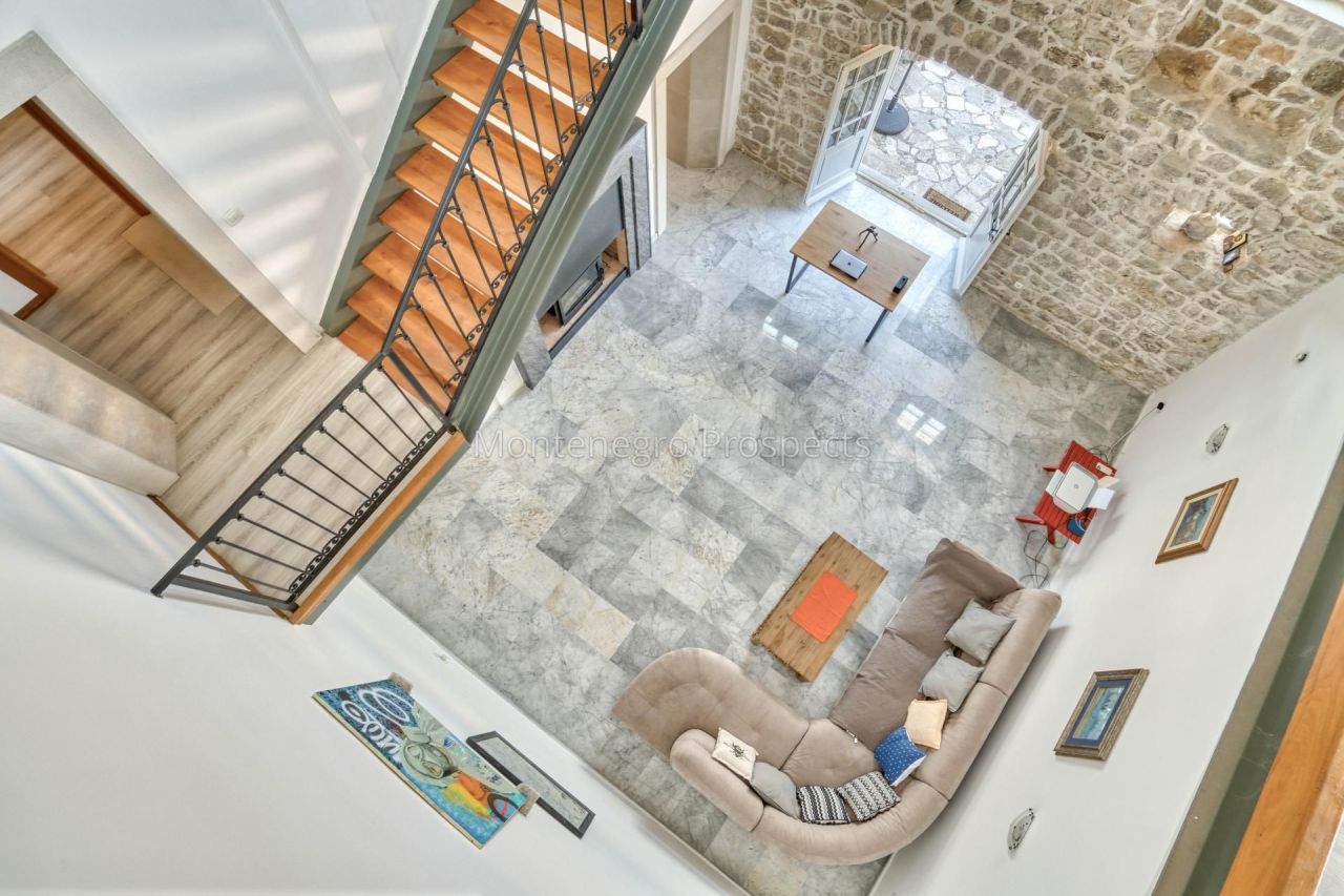 Villa in Prcanj, Montenegro, 800 m² - picture 15