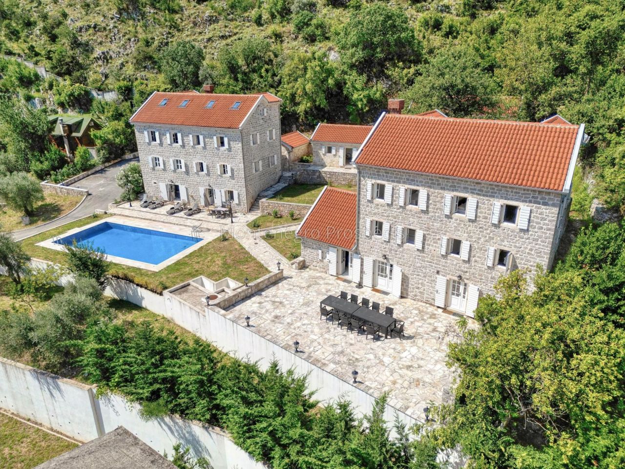 Villa in Prcanj, Montenegro, 800 m² - picture 18