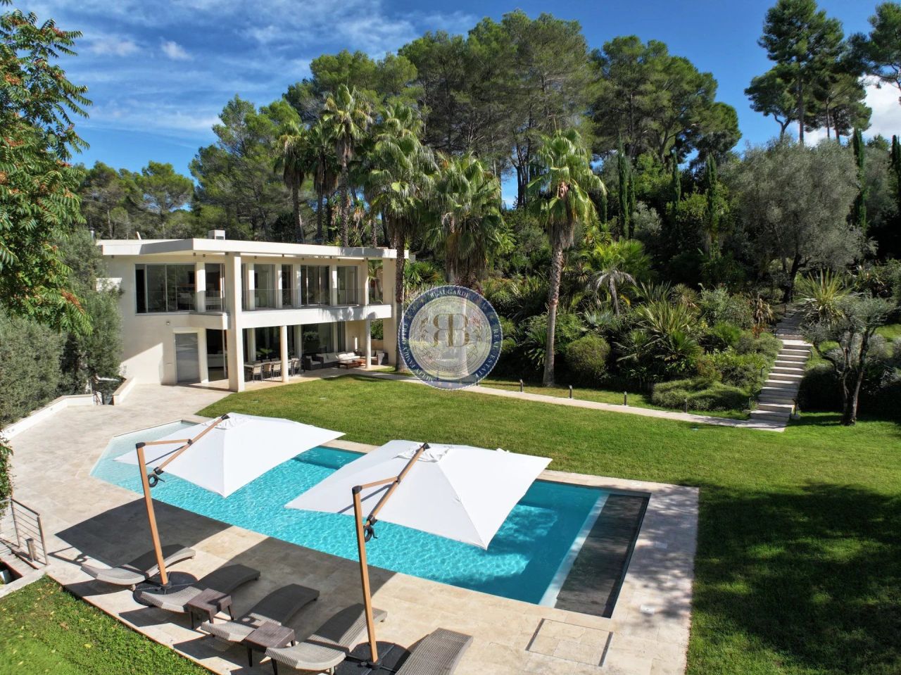 House in Mougins, France, 520 m² - picture 3