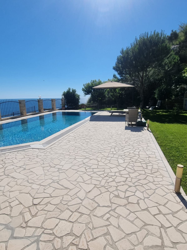 House in Rezevici, Montenegro, 500 m² - picture 2