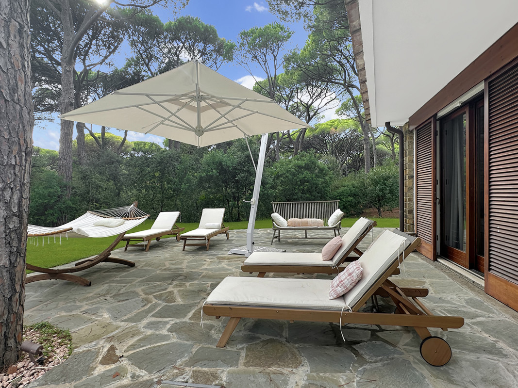 Casa a Castiglione della Pescaia, Italia, 400 m² - foto 2