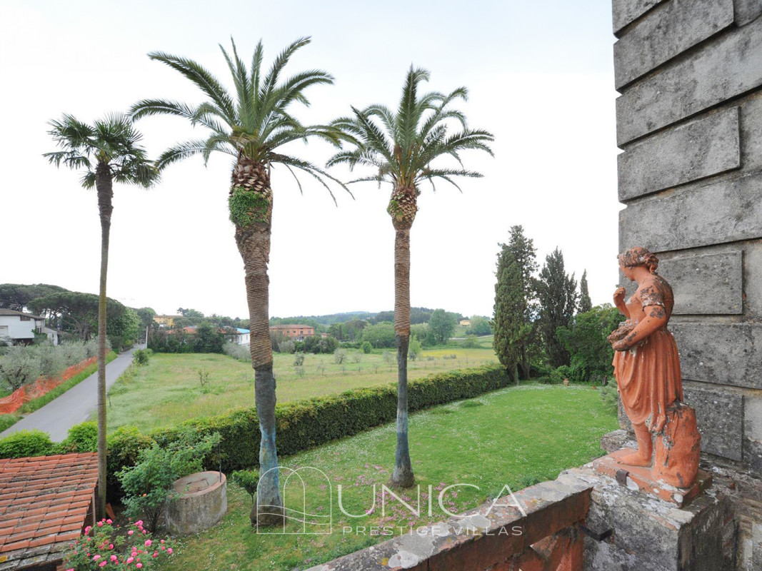 Finca en Lucca, Italia, 1 580 m² - imagen 3