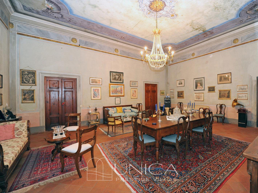 Finca en Lucca, Italia, 1 580 m² - imagen 6