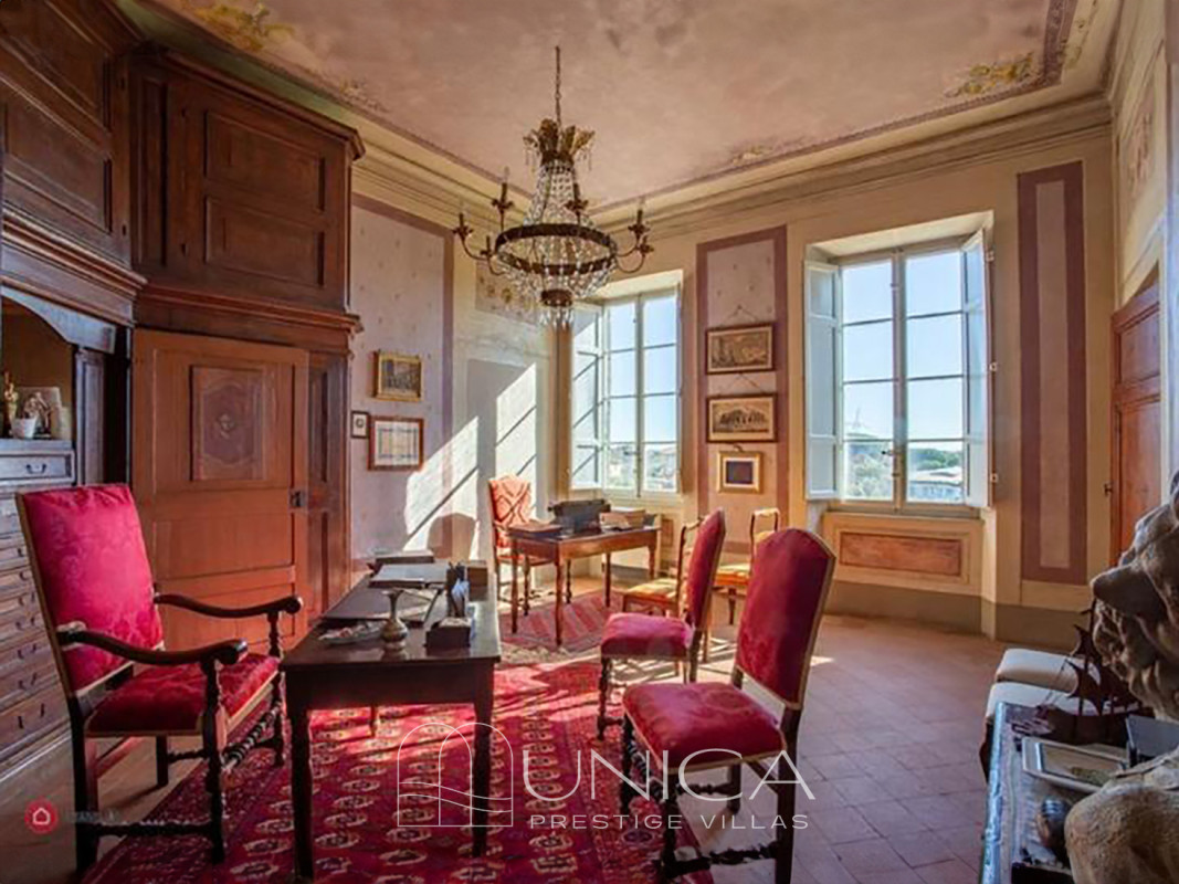 Finca en Lucca, Italia, 1 580 m² - imagen 8