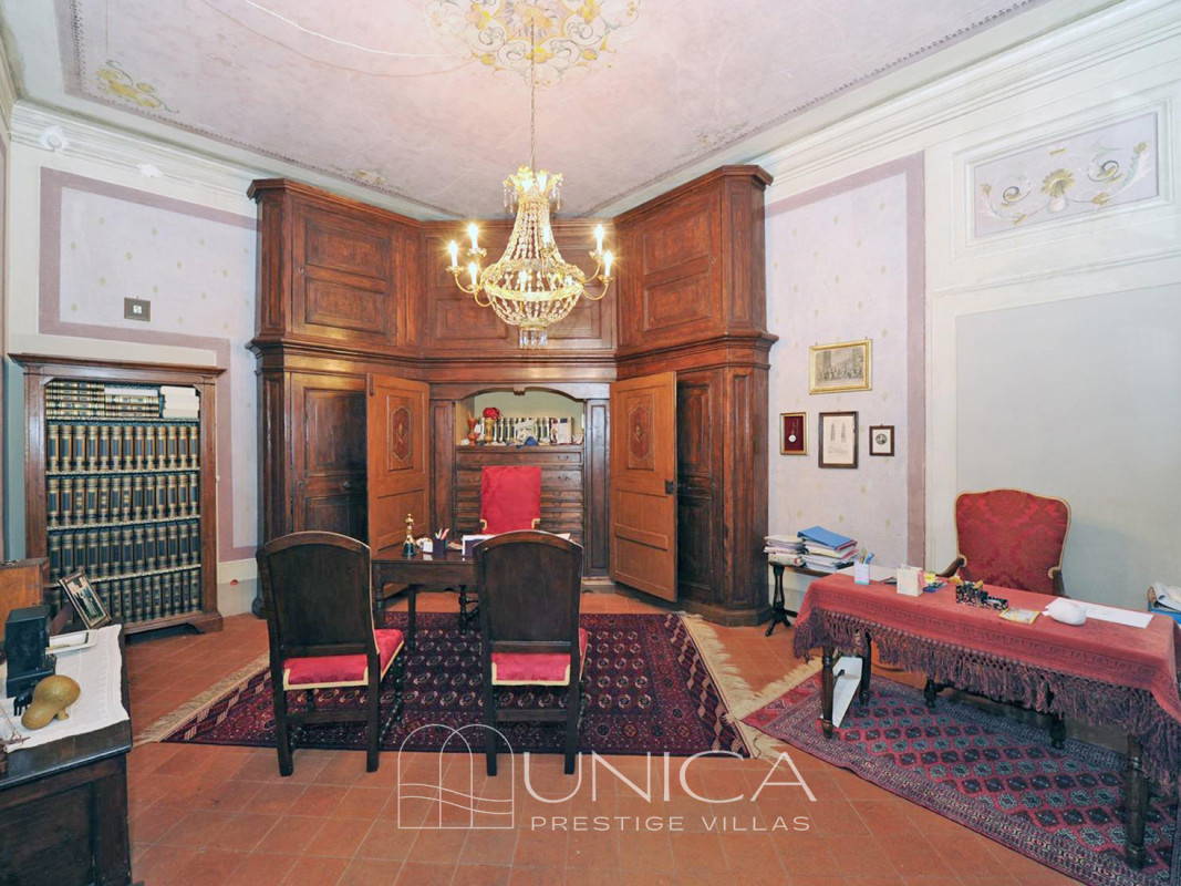 Finca en Lucca, Italia, 1 580 m² - imagen 9