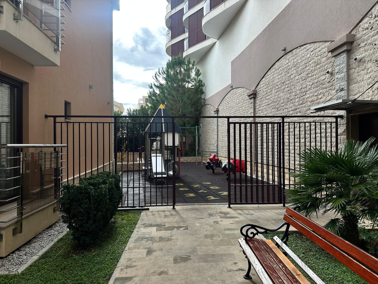 Piso en Budva, Montenegro, 69 m² - imagen 12