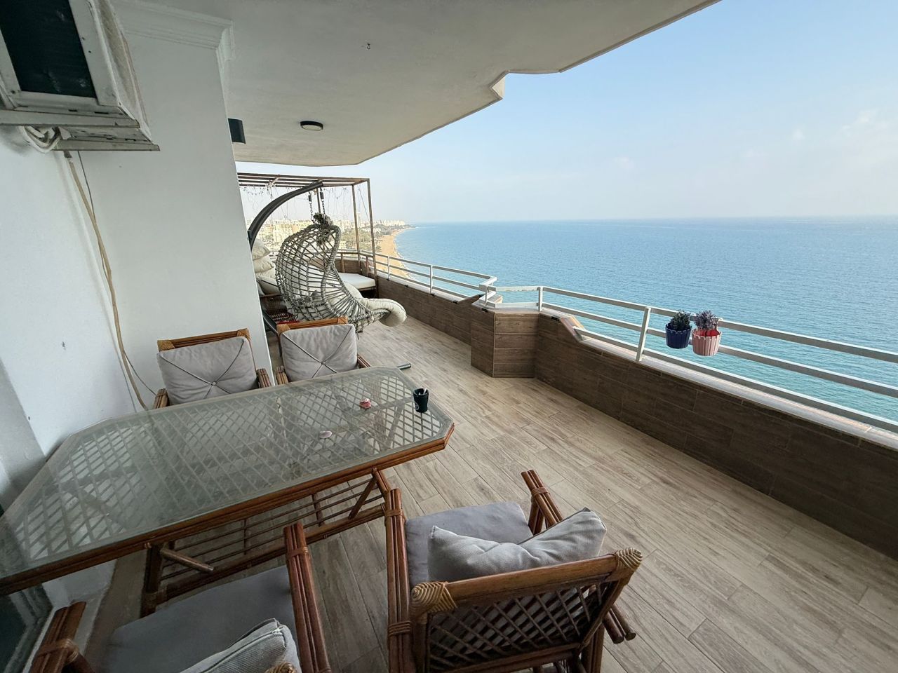 Piso en Mersin, Turquia, 240 m² - imagen 1