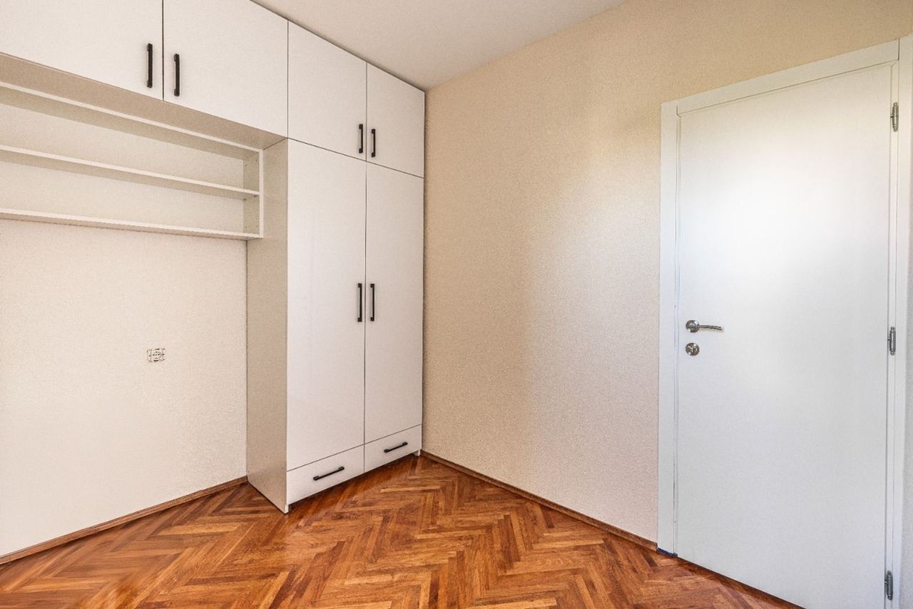 Appartamento a Tivat, Montenegro, 52 m² - foto 12