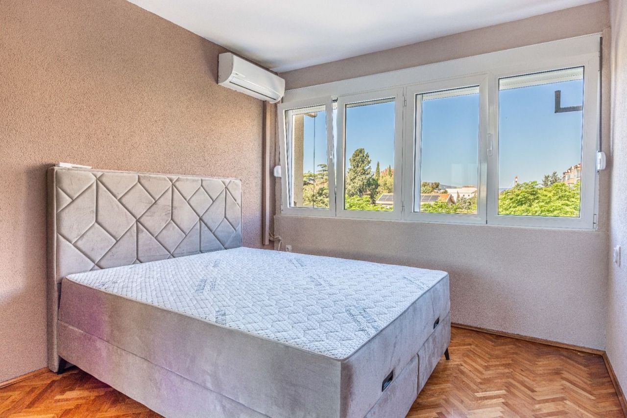 Appartamento a Tivat, Montenegro, 52 m² - foto 3