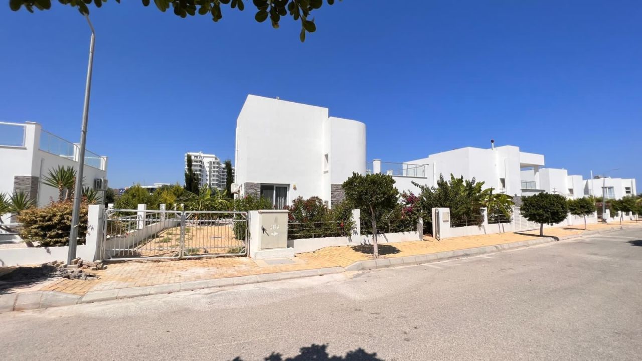 Villa in Famagusta, Cyprus, 180 m² - picture 2