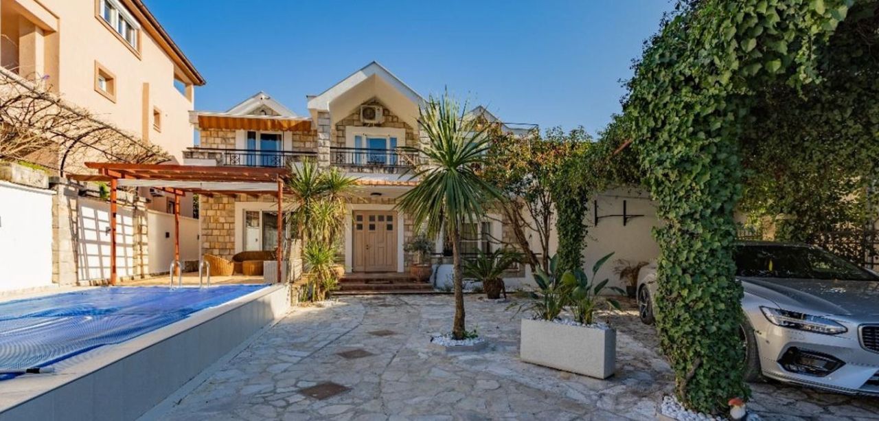 Casa en Tivat, Montenegro, 179 m² - imagen 2