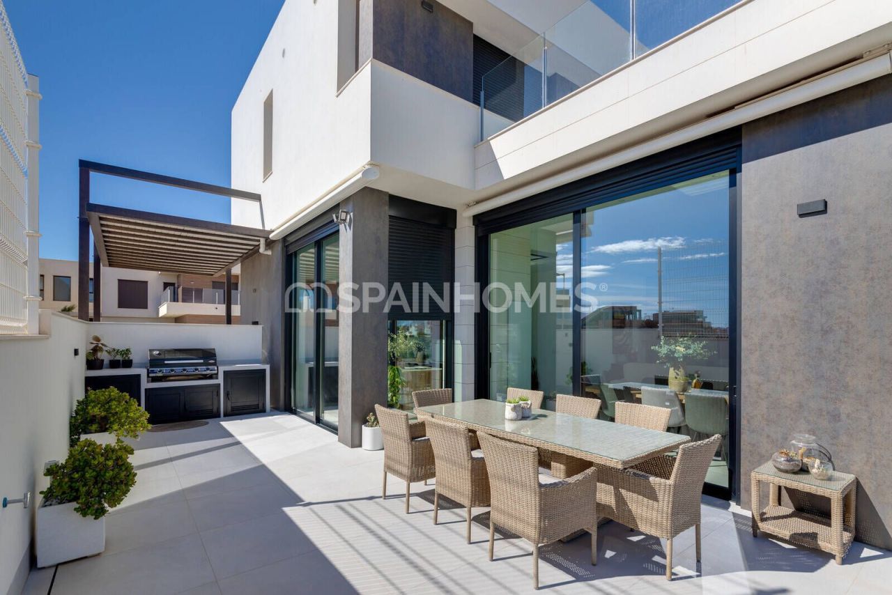 Villa en Pilar de la Horadada, España, 122 m² - imagen 2