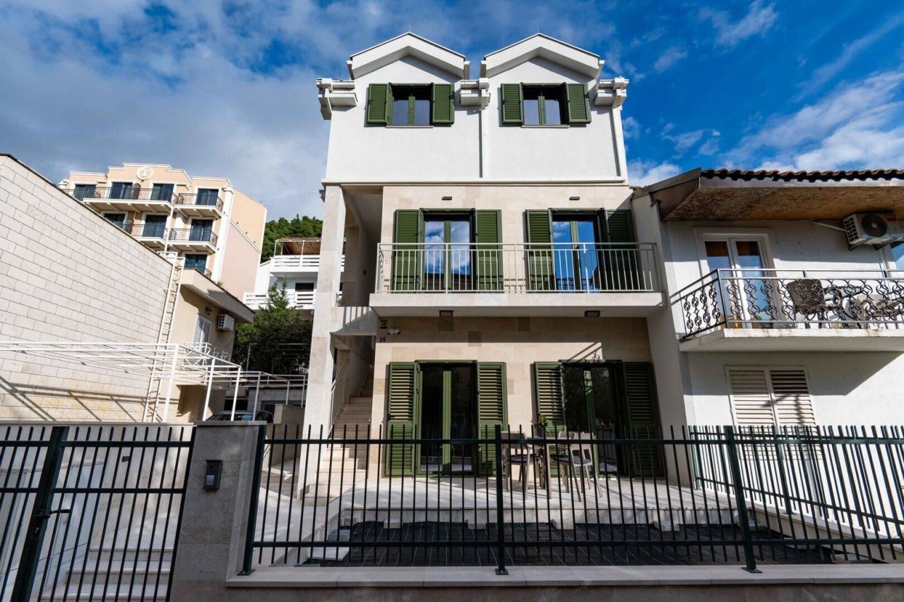 House in Budva, Montenegro, 204 m² - picture 2