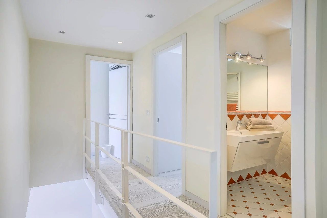 Flat in Saint-Jean-Cap-Ferrat, France, 92 m² - picture 7