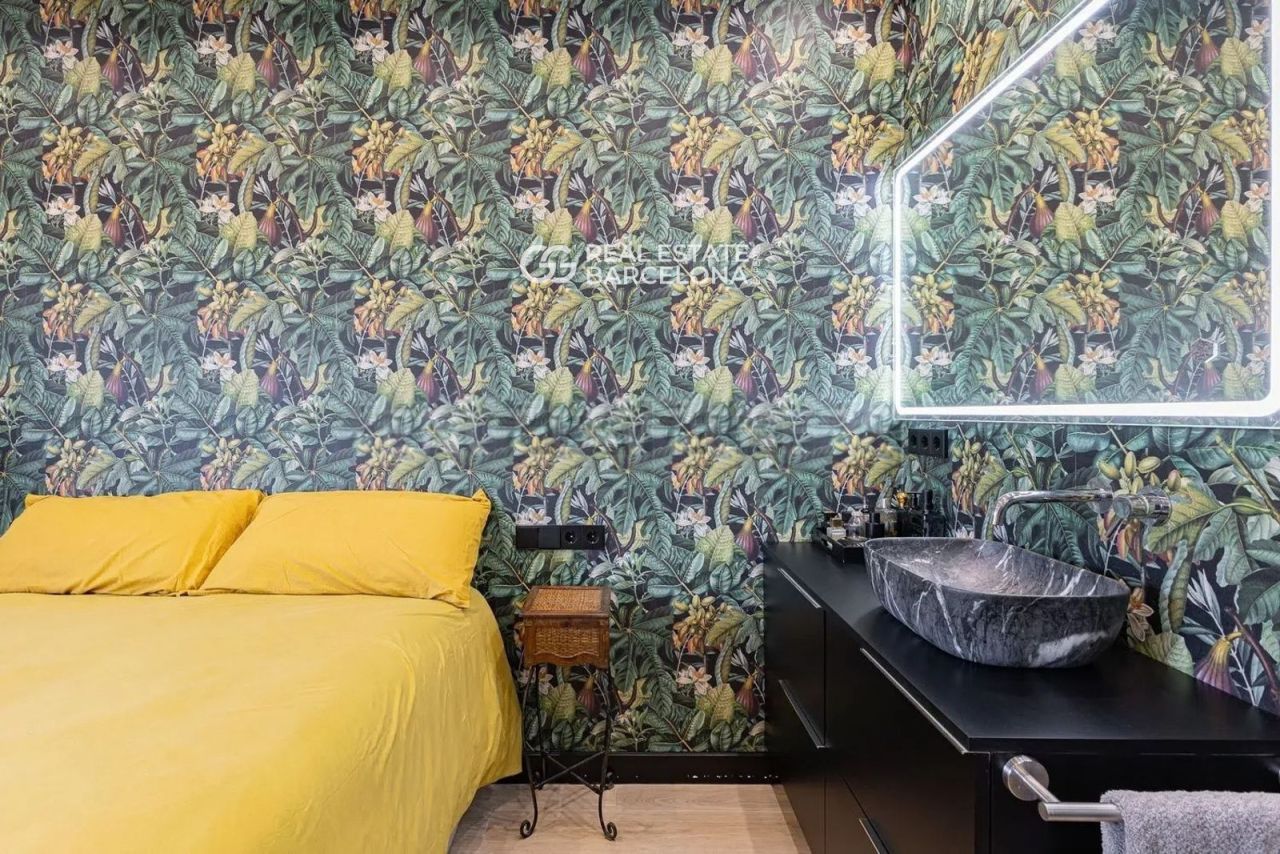 Flat in Eixample, Spain, 99 m² - picture 17