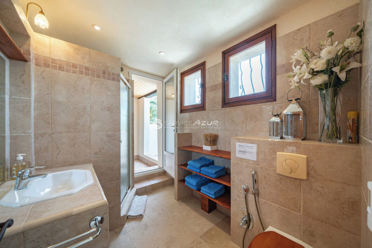 Villa a Antibes, Francia, 160 m² - foto 17