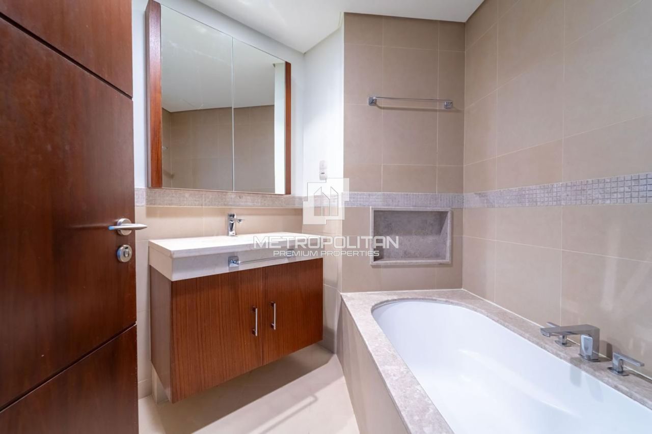 Apartment in Dubai, UAE, 124 m² - picture 16