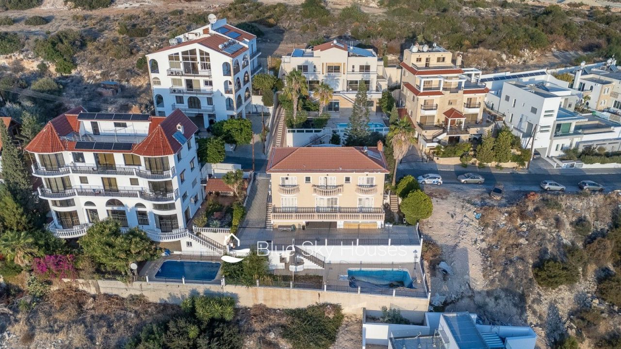 Villa à Limassol, Chypre, 225 m² - image 1