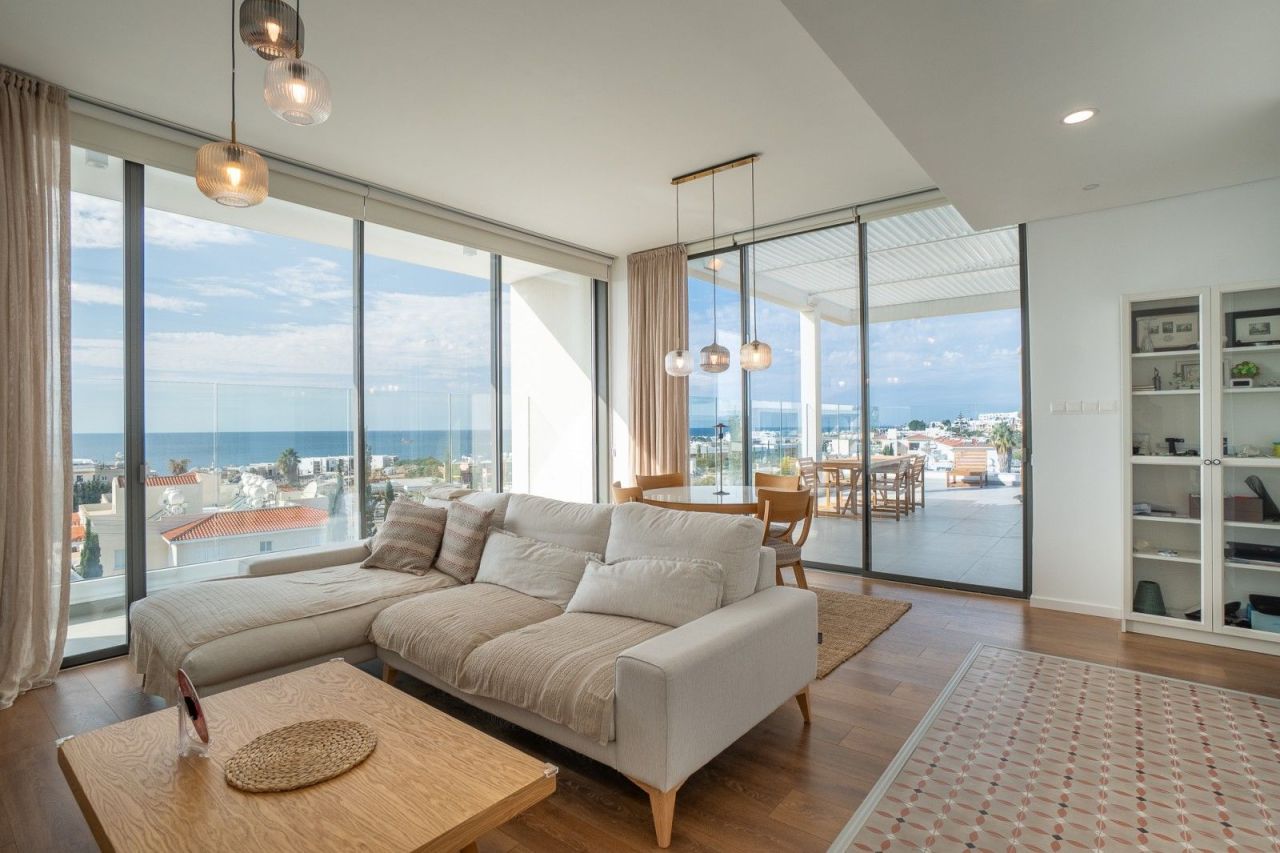 Penthouse in Paphos, Cyprus - picture 4