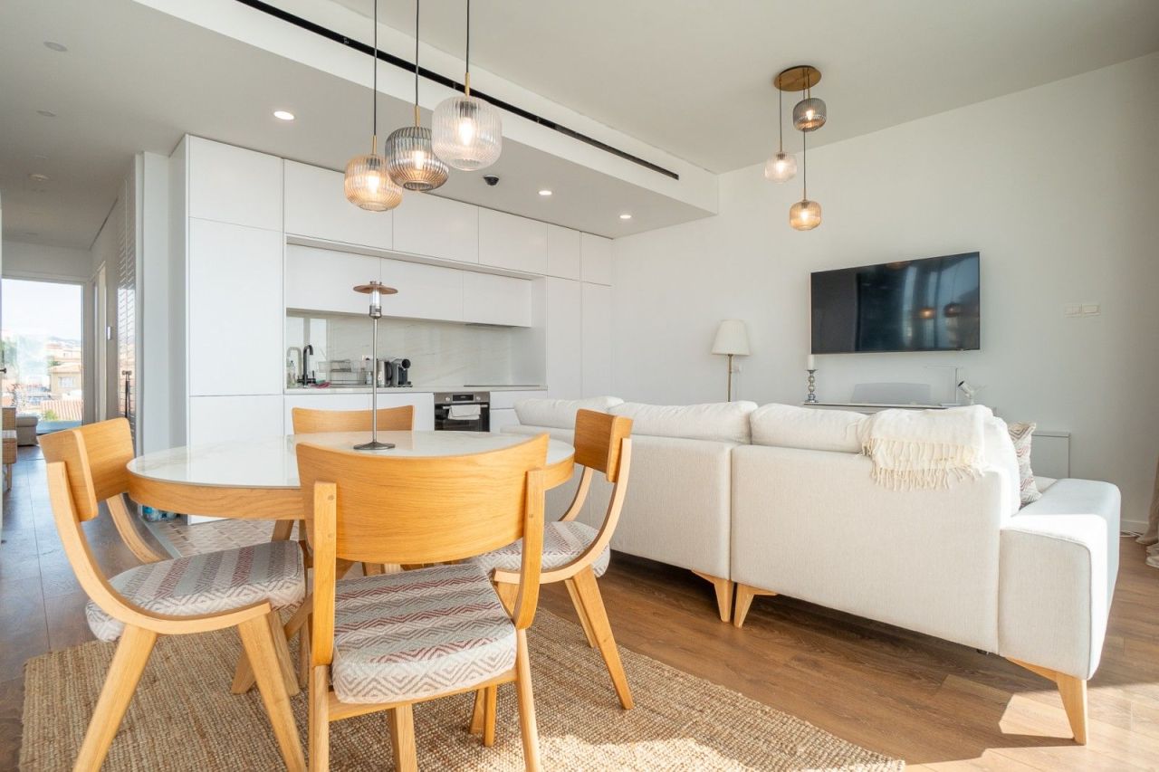 Penthouse in Paphos, Cyprus - picture 9