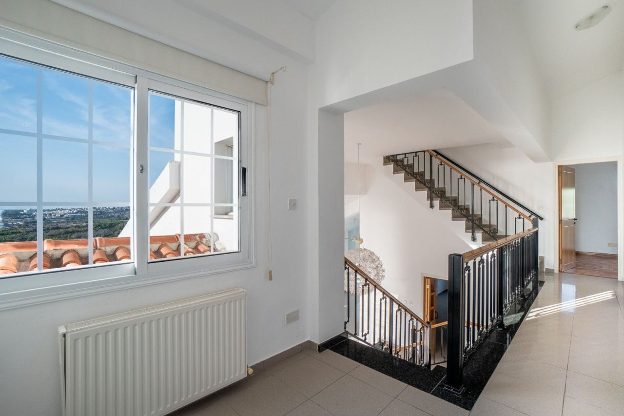 Villa in Paphos, Cyprus, 300 m² - picture 17