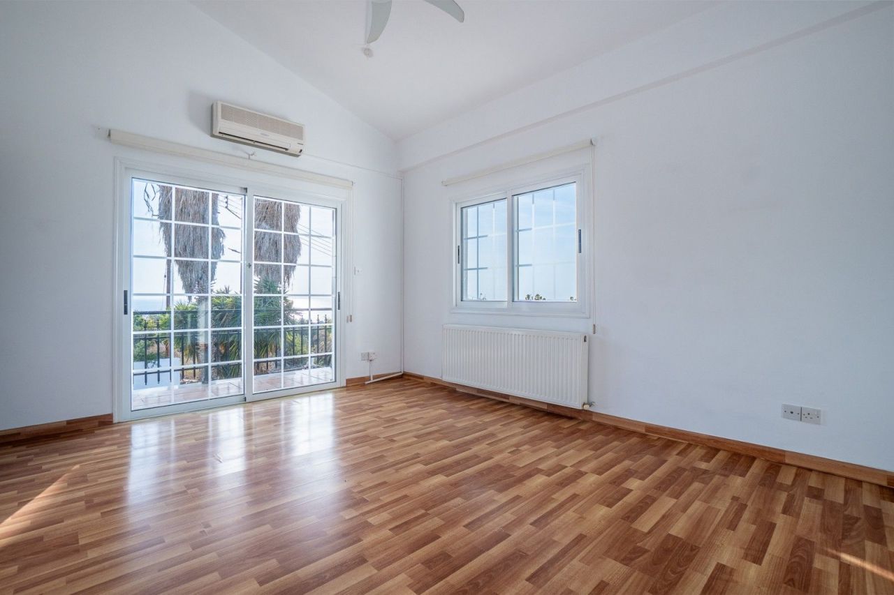 Villa in Paphos, Cyprus, 300 m² - picture 18