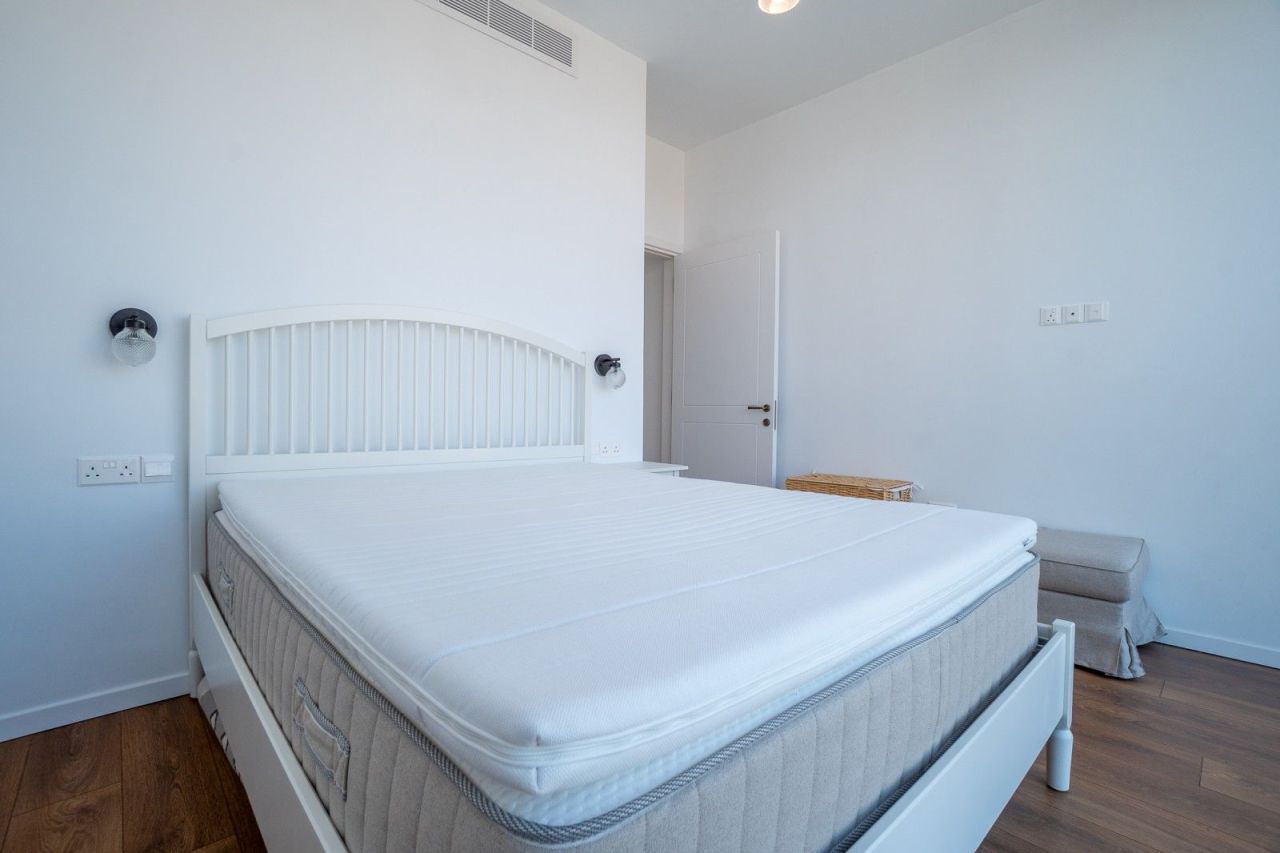 Penthouse in Paphos, Cyprus - picture 19